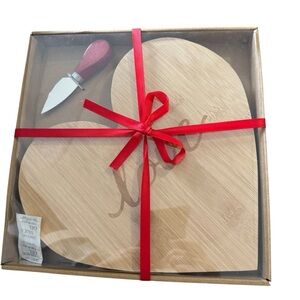 Heart-Shaped Bamboo Cheese Board with Knife